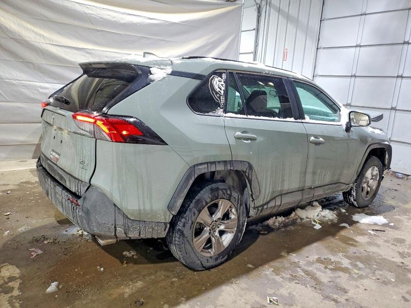 Photo 3 from auction – 2022 TOYOTA RAV4 with VIN 2T3P1RFV7NW281896