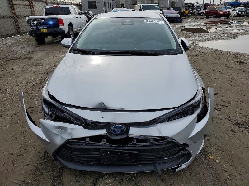 Photo 5 from auction – 2025 TOYOTA COROLLA LE with VIN JTDBCMFE3S3086724