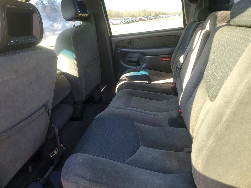 Photo 10 from auction – 2004 CHEVROLET AVALANCHE with VIN 3GNEC12T54G315962