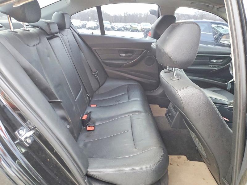 Photo 10 from auction – 2012 BMW 328 with VIN WBA3A5C54CF259667