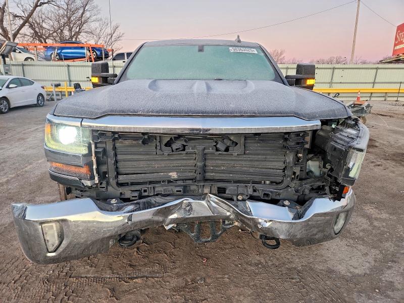 Photo 5 from auction – 2017 CHEV SILVERADO with VIN 3GCUKREC8HG413665