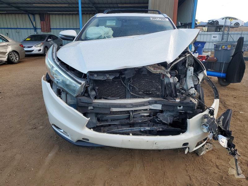 Photo 5 from auction – 2016 TOYOTA HIGHLANDER with VIN 5TDDKRFH1GS269905