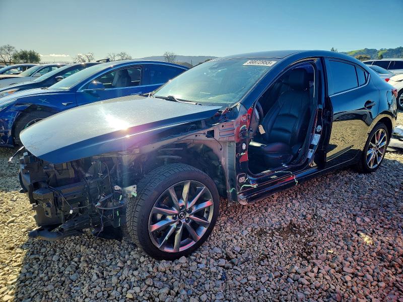 MAZDA 3 TOURING 2018 with VIN 3MZBN1V34JM190075 - Photo from auction