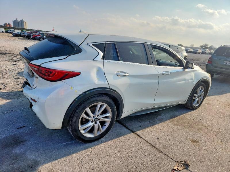 Photo 3 from auction – 2018 INFINITY QX30 with VIN SJKCH5CP7JA051497