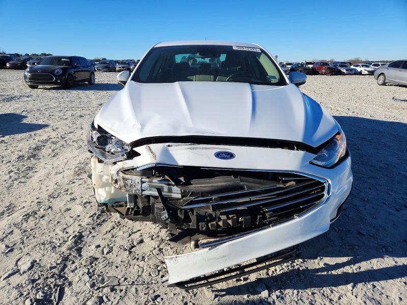 Photo 5 from auction – 2019 FORD FUSION with VIN 3FA6P0G74KR267045