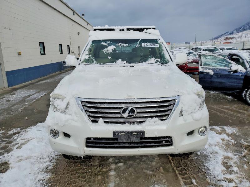Photo 5 from auction – 2011 LEXUS LX 570 with VIN JTJHY7AX5B4076533