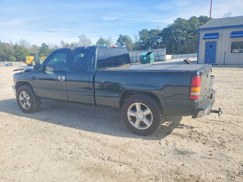 Photo 2 from auction – 2002 CHEVROLET SILVERADO with VIN 2GCEC19TX21237666