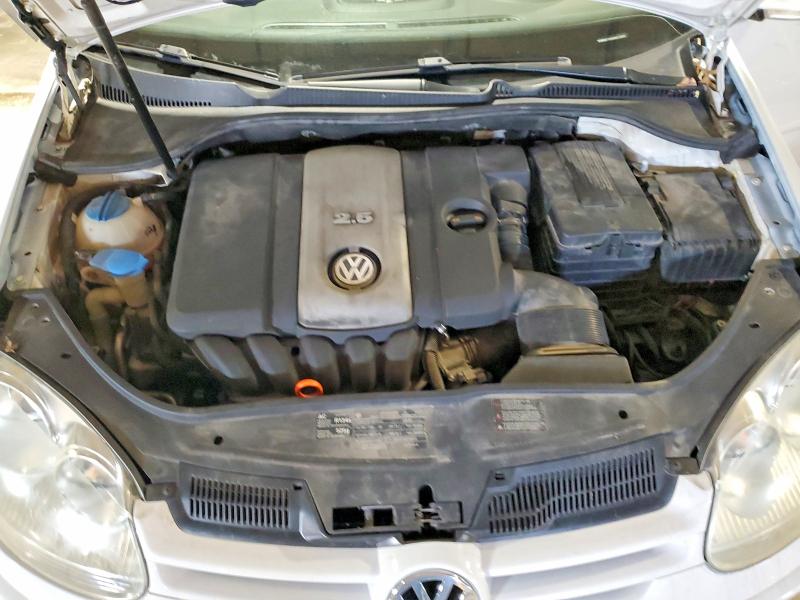 Photo 11 from auction – 2009 VOLKSWAGEN RABBIT with VIN WVWDA71K29W010045
