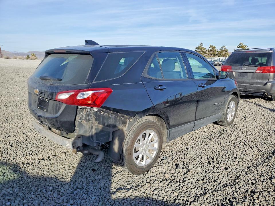 Photo 3 from auction – 2019 CHEVROLET EQUINOX with VIN 3GNAXHEV7KL367543