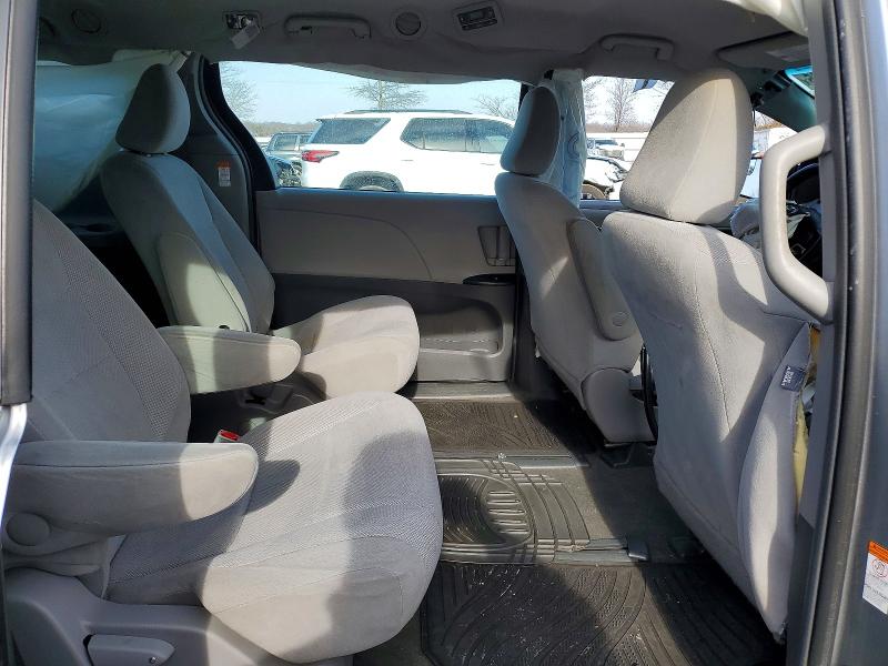 Photo 11 from auction – 2017 TOYOTA SIENNA with VIN 5TDZZ3DC0HS803614
