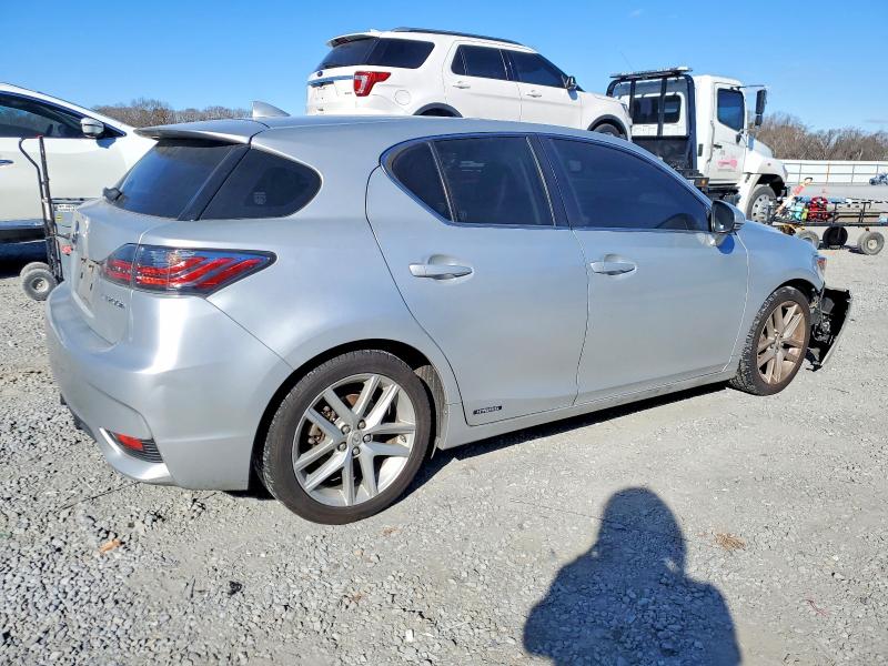 Photo 3 from auction – 2015 LEXUS CT 200 with VIN JTHKD5BH0F2237080