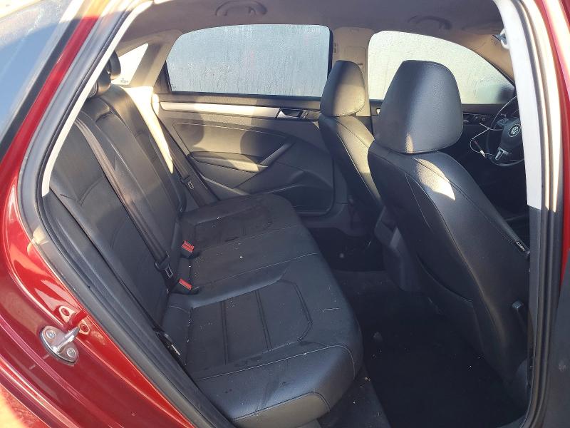 Photo 10 from auction – 2015 VOLKSWAGEN PASSAT with VIN 1VWAT7A38FC053014