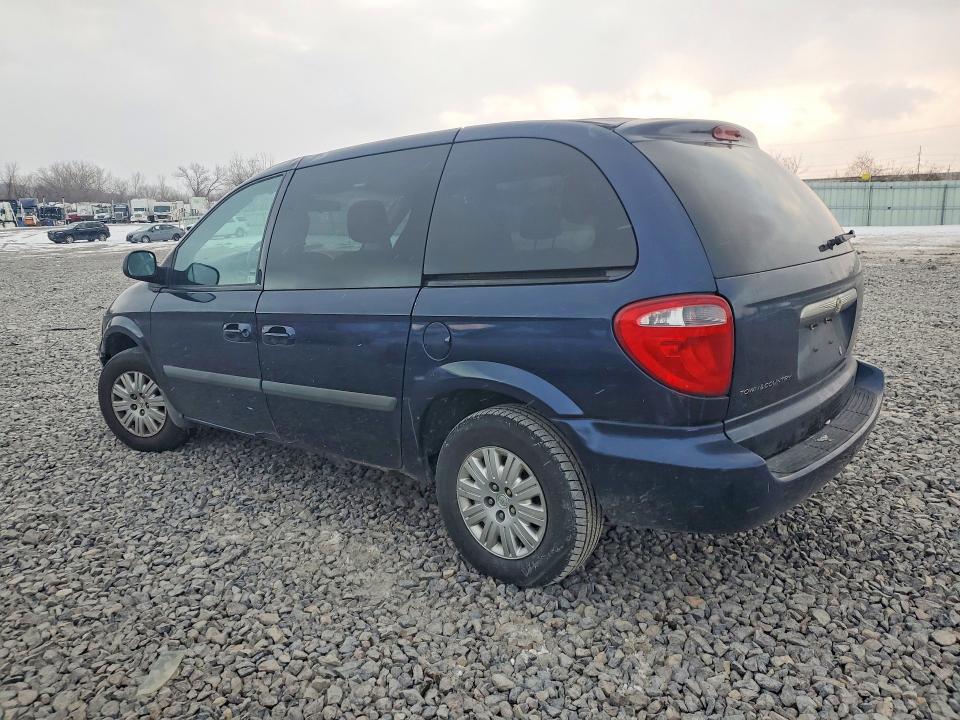 Photo 2 from auction – 2006 CHRYSLER TOWN & COU with VIN 1A4GP45R46B548552