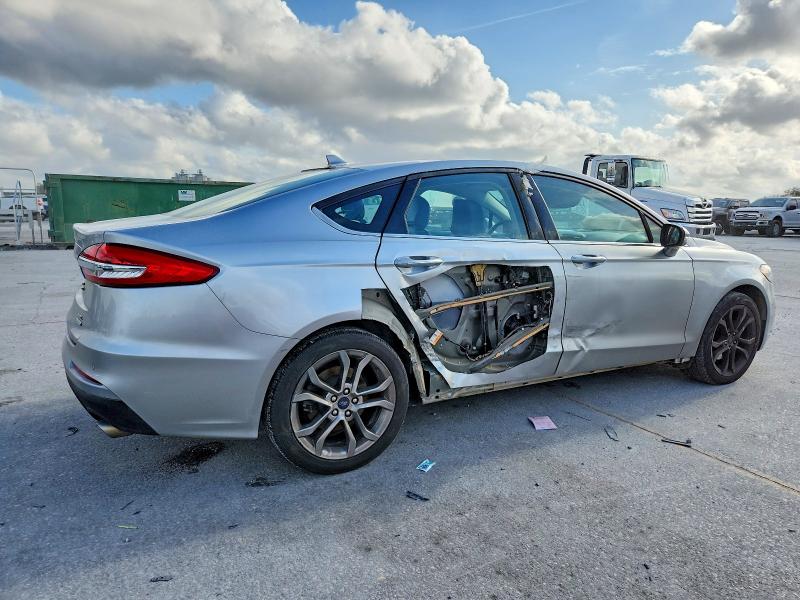 Photo 3 from auction – 2020 FORD FUSION SEL with VIN 3FA6P0CD5LR256486