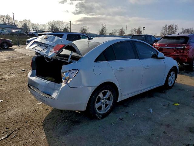 Photo 3 from auction – 2014 CHEVROLET CRUZE with VIN 1G1PC5SB1E7462981