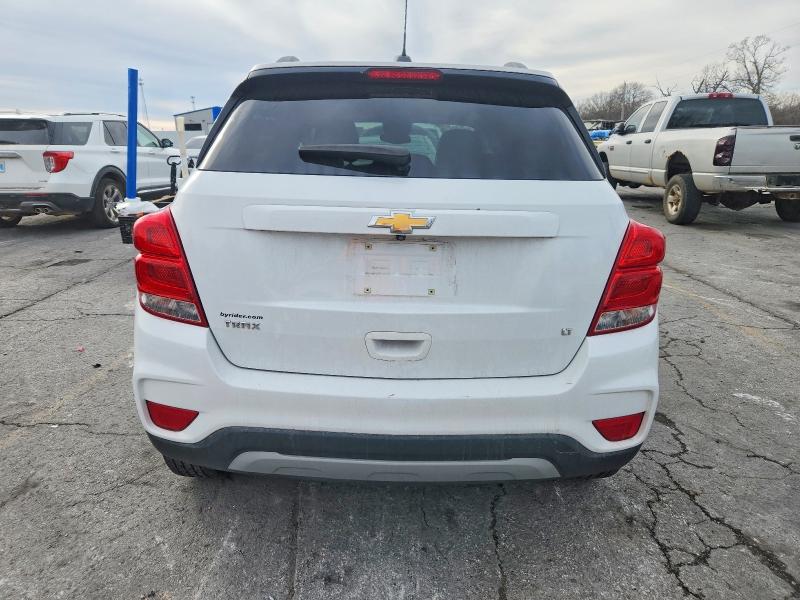 Photo 6 from auction – 2018 CHEVROLET TRAX with VIN KL7CJLSB8JB693011