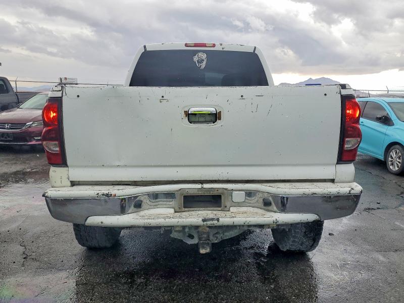 Photo 6 from auction – 2004 CHEVROLET SILVERADO with VIN 2GCEC13T541290142
