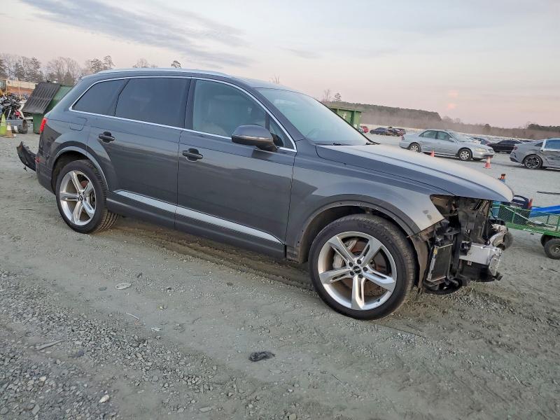 Photo 4 from auction – 2019 AUDI Q7 PRESTIG with VIN WA1VAAF77KD032625