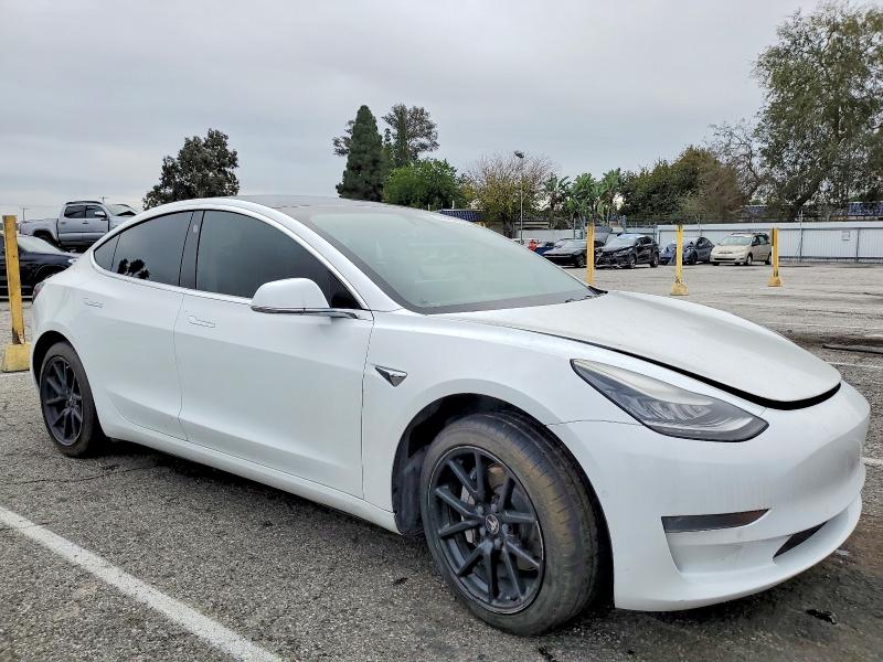 Photo 4 from auction – 2019 TESLA MODEL 3 with VIN 5YJ3E1EA1KF428928