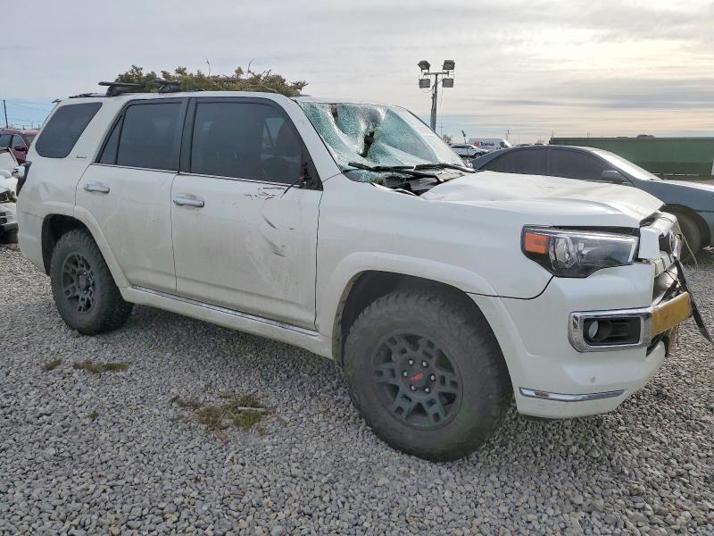 Photo 4 from auction – 2017 TOYOTA 4RUNNER SR with VIN JTEBU5JR0H5477366
