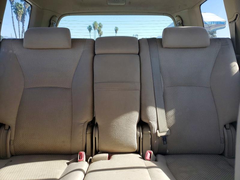 Photo 10 from auction – 2004 TOYOTA HIGHLANDER with VIN JTEDP21A540042147