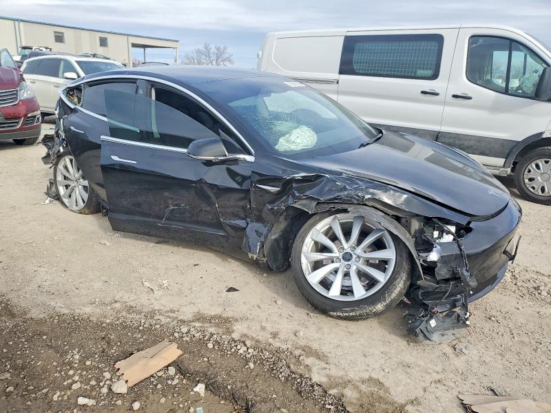 Photo 4 from auction – 2020 TESLA MODEL 3 with VIN 5YJ3E1EB3LF666323