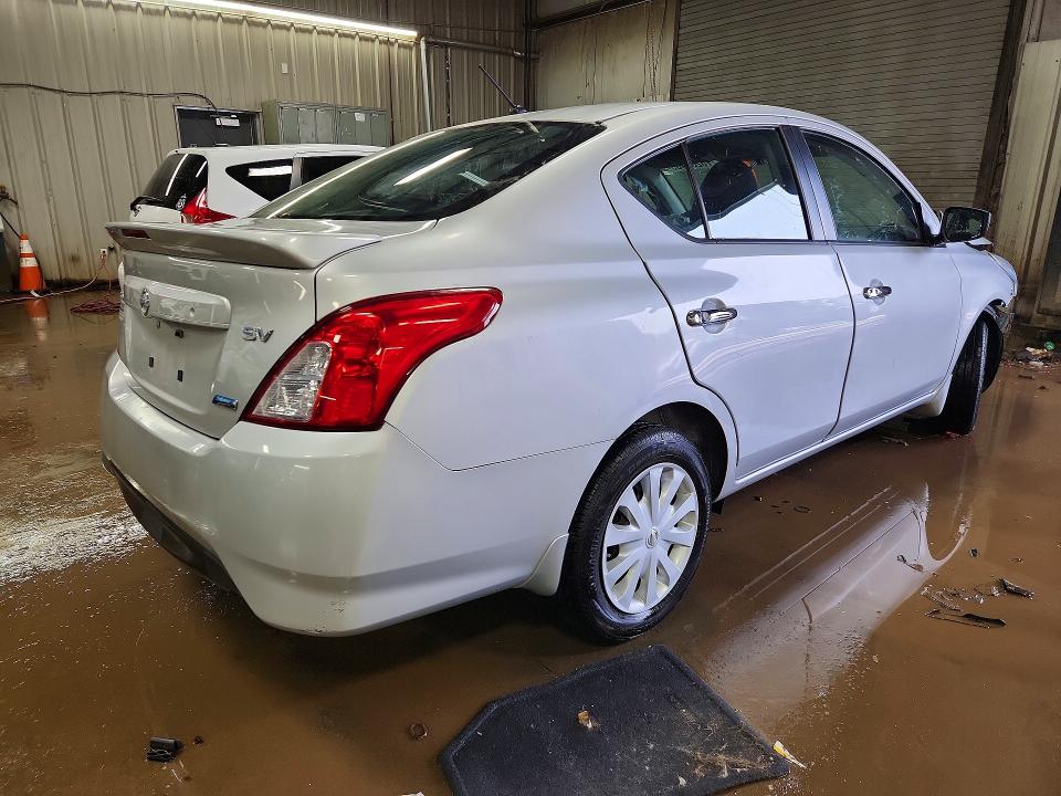 Photo 3 from auction – 2016 NISSAN VERSA with VIN 3N1CN7AP5GL880700