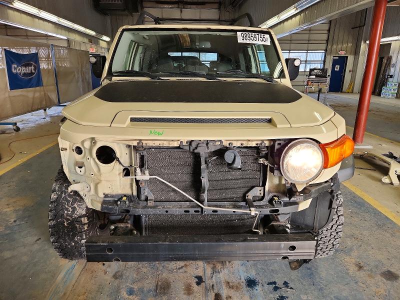 Photo 5 from auction – 2010 TOYOTA FJ CRUISER with VIN JTEBU4BF5AK090799