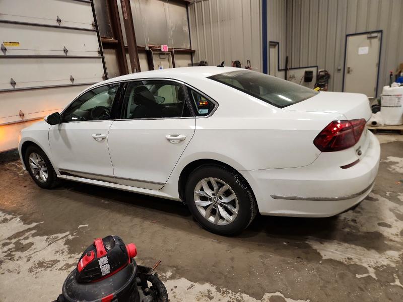 Photo 2 from auction – 2017 VOLKSWAGEN PASSAT with VIN 1VWAT7A38HC003264