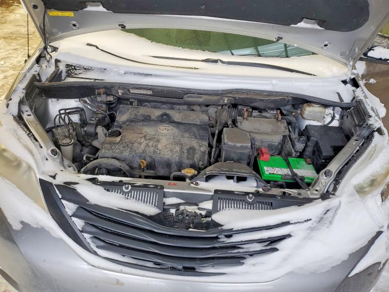Photo 12 from auction – 2011 TOYOTA SIENNA with VIN 5TDZK3DC9BS027561