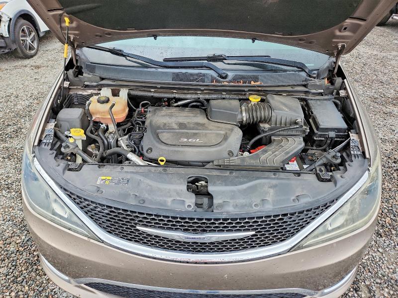 Photo 12 from auction – 2017 CHRYSLER PACIFICA with VIN 2C4RC1EG2HR536928