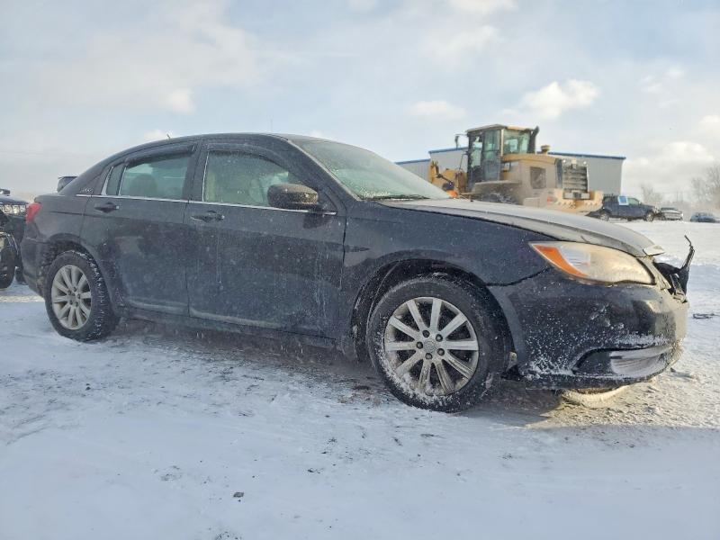 Photo 4 from auction – 2013 CHRYSLER 200 with VIN 1C3CCBBB1DN512829