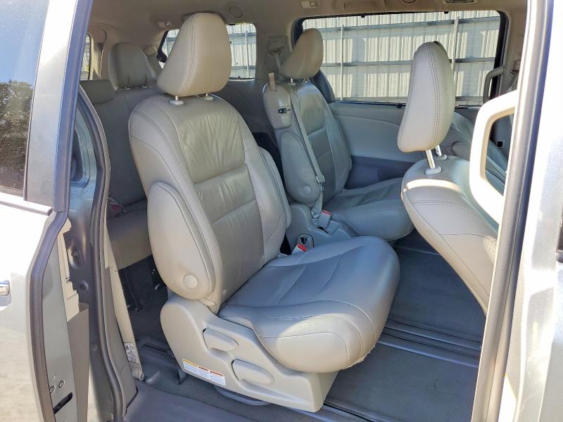 Photo 11 from auction – 2019 TOYOTA SIENNA with VIN 5TDYZ3DC4KS993159