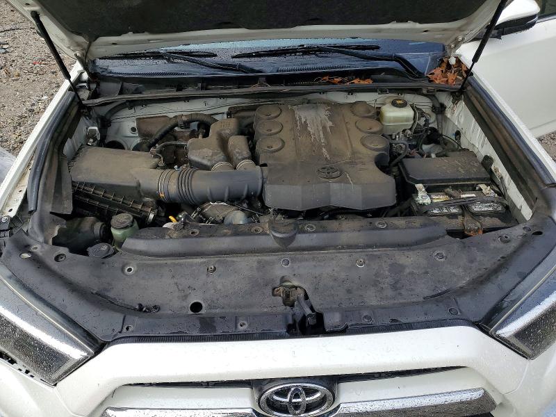 Photo 12 from auction – 2019 TOYOTA 4RUNNER SR with VIN JTEBU5JR0K5630562