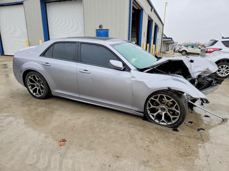 Photo 4 from auction – 2018 CHRYSLER 300 with VIN 2C3CCABG7JH266430