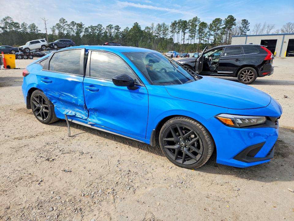 Photo 4 from auction – 2023 HONDA CIVIC SPOR with VIN 19XFL2H82PE024440