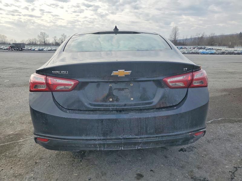 Photo 6 from auction – 2021 CHEVROLET MALIBU LT with VIN 1G1ZD5ST6MF022161