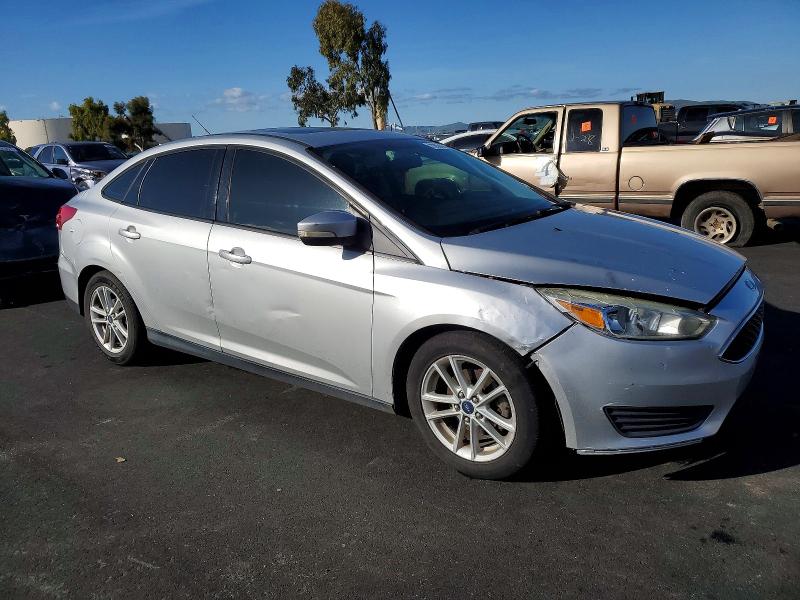 Photo 4 from auction – 2015 FORD FOCUS with VIN 1FADP3F28FL307646