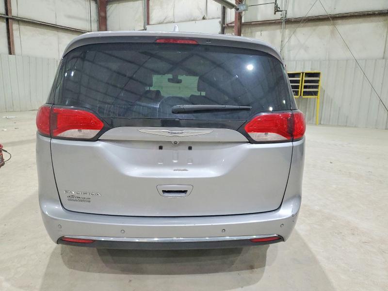 Photo 6 from auction – 2018 CHRYSLER PACIFICA T with VIN 2C4RC1BGXJR120846