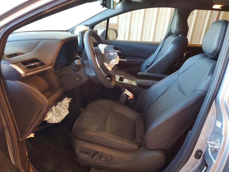 Photo 7 from auction – 2025 TOYOTA SIENNA LIM with VIN 5TDESKFC0SS169934