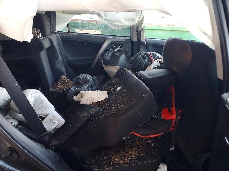 Photo 10 from auction – 2018 TOYOTA RAV4 ADVEN with VIN 2T3RFREV9JW803627