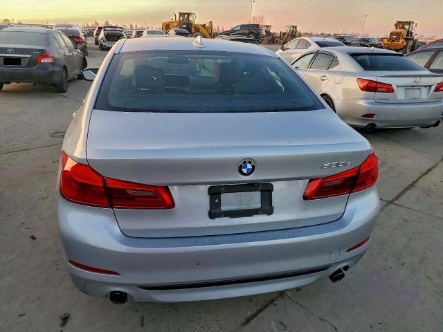 Photo 6 from auction – 2018 BMW 530E with VIN WBAJA9C53JB251711