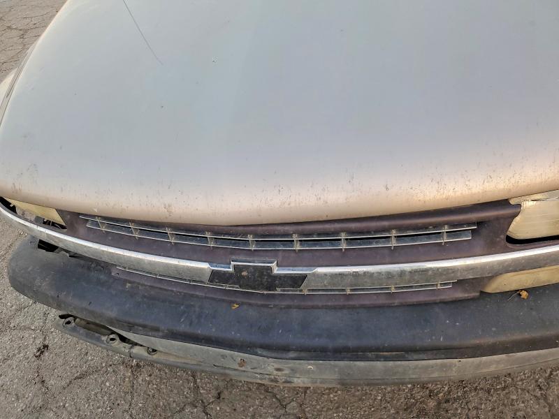 Photo 11 from auction – 2000 CHEVROLET SILVERADO with VIN 2GCEC19T0Y1281586