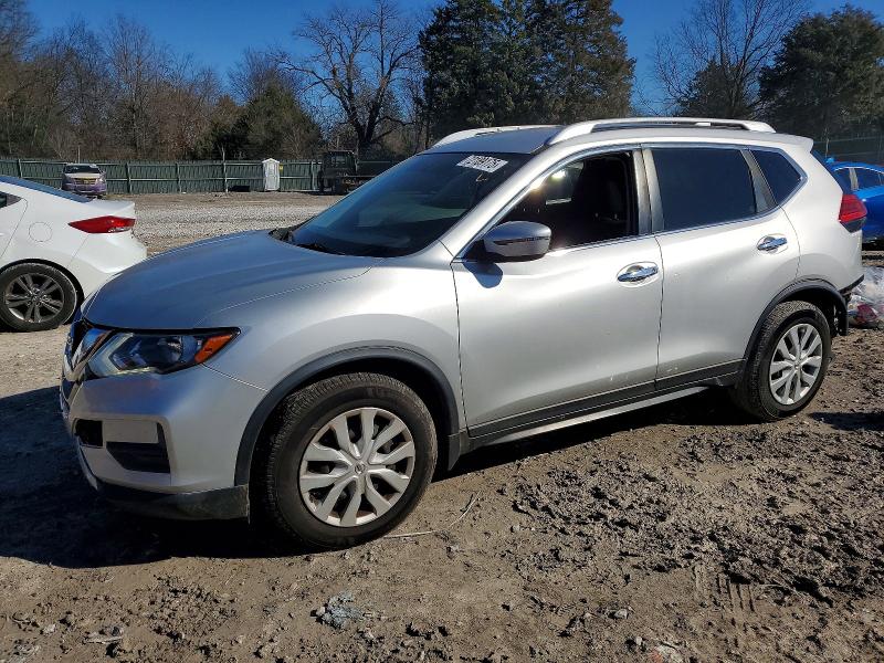 NISSAN ROGUE S 2017 with VIN JN8AT2MT7HW136604 - Photo from auction