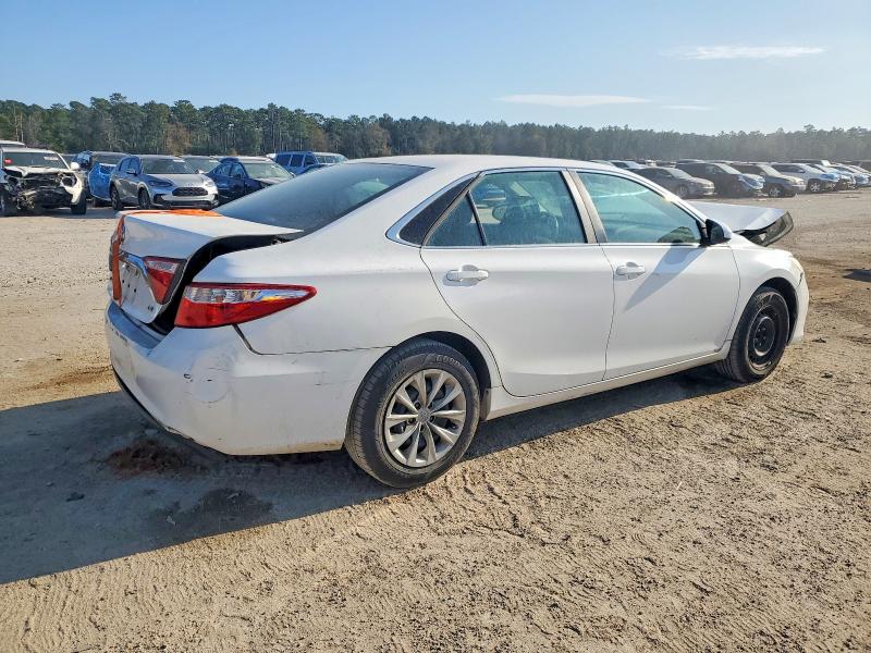 Photo 3 from auction – 2016 TOYOTA CAMRY LE with VIN 4T1BF1FK6GU197745