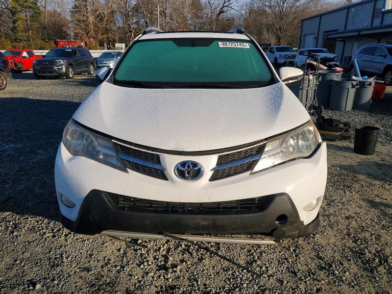Photo 5 from auction – 2014 TOYOTA RAV4 with VIN 2T3WFREV8EW105017