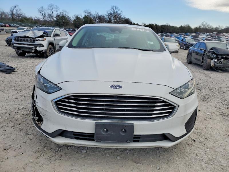 Photo 5 from auction – 2019 FORD FUSION with VIN 3FA6P0LU7KR274728