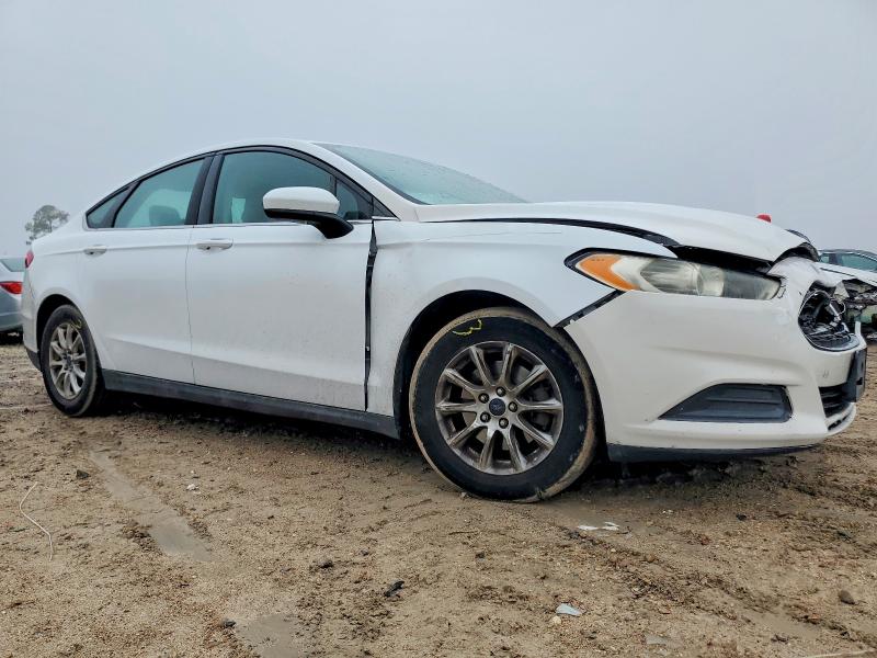 Photo 4 from auction – 2016 FORD FUSION S with VIN 3FA6P0G71GR291844