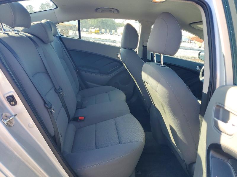 Photo 10 from auction – 2018 KIA FORTE with VIN 3KPFK4A71JE197504