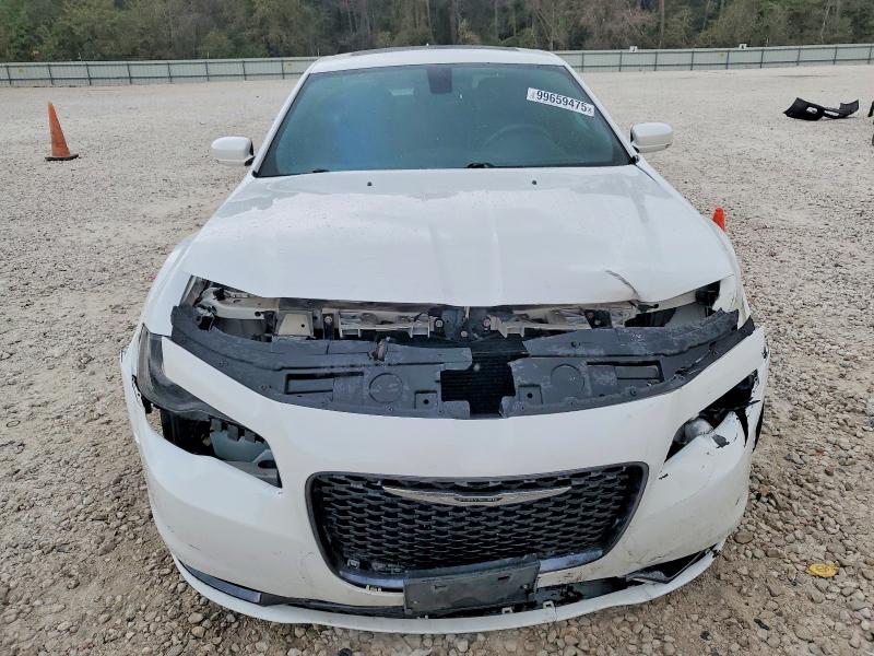 Photo 5 from auction – 2016 CHRYSLER 300 with VIN 2C3CCABTXGH234111